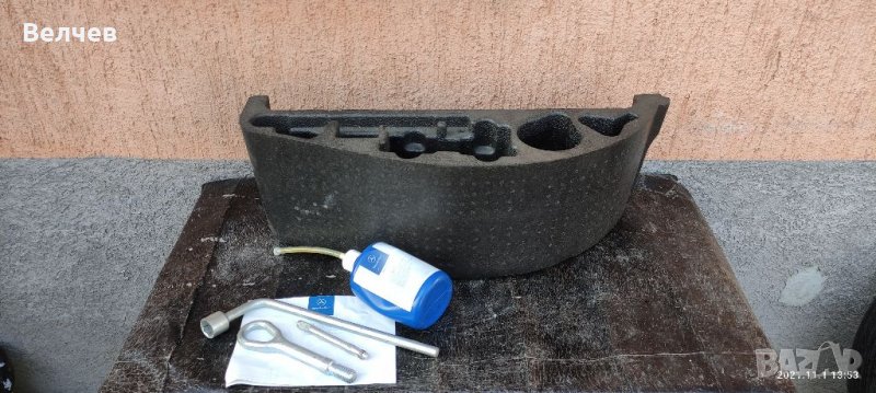 Оригинални ключ,кука,лепило с поставка за Мерцедес, снимка 1