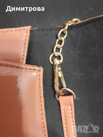 Нова италианска лачена светлокафява дамска чанта с етикет, снимка 4 - Чанти - 50025392