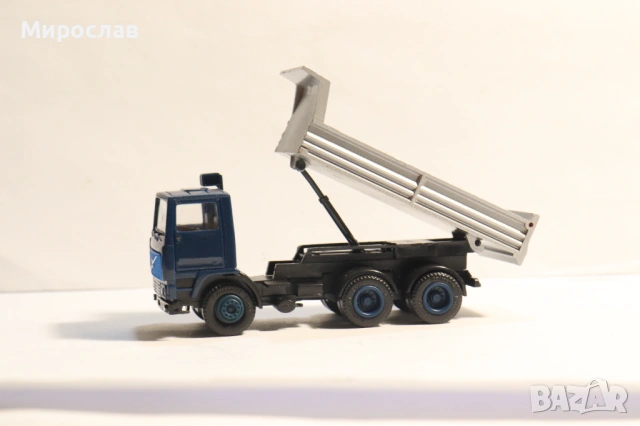 HERPA 1:87 H0 VOLVO САМОСВАЛ КАМИОН МОДЕЛ, снимка 6 - Колекции - 53608886