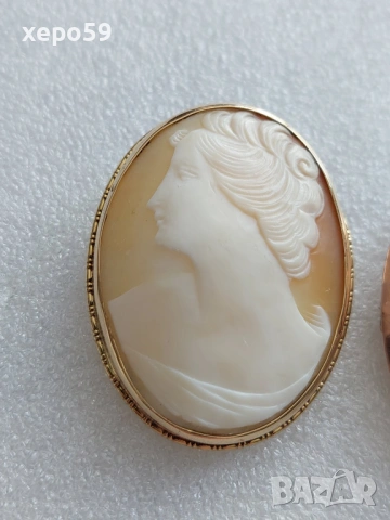 Три брошки камеи със златен обков-14 карата и 9 карата., снимка 2 - Колиета, медальони, синджири - 53074144