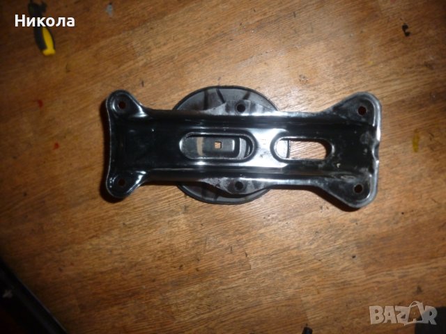 Стойка за резервна гума Сузуки Витара-кабрио, снимка 4 - Части - 40450669