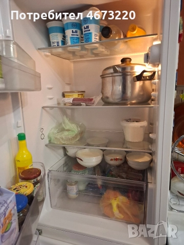 Продавам хладилник с фризер, снимка 3 - Хладилници - 52713218