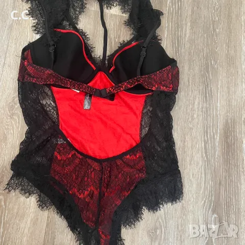 Ново Еротично боди с подарък сатенена нощница, размер М, цена 35 лв, снимка 4 - Бельо - 49699303