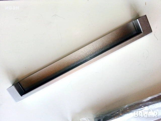 Мебелни дръжки,сиви металик налични 5бр.комплект с винтовете.Нови, снимка 4 - Други - 53572423