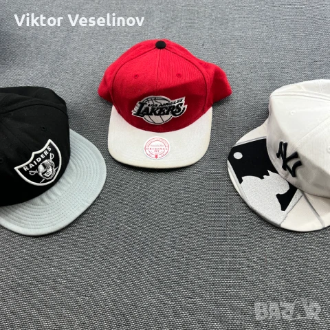 ЛОТ 3 Броя Шапки New York Yankees Raiders LA Lakers NBA MLB Snapback