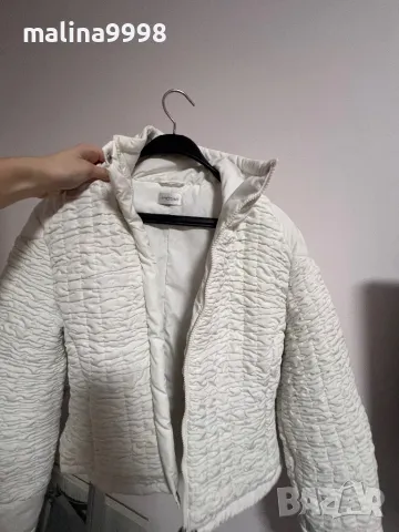 Бяло зимно яке 