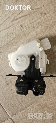 Задна чистачка с механизъм-Auris, снимка 2 - Аксесоари и консумативи - 53223926