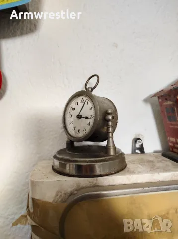 Стар Механичен Часовник , снимка 2 - Антикварни и старинни предмети - 48454239