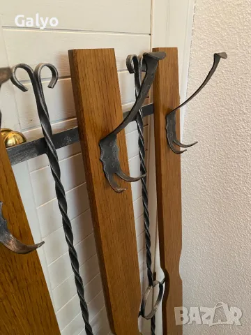 Закачалка от ковано желязо и масивно дърво, снимка 2 - Закачалки - 50235554