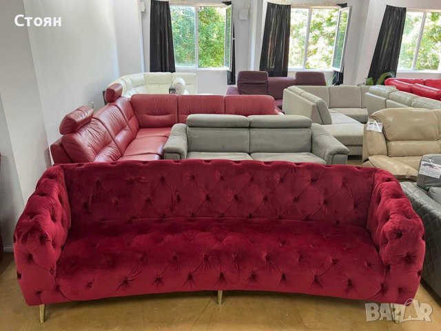 Бутиков Голям Пурпурно червен диван от плат Честърфийлд, снимка 2 - Дивани и мека мебел - 39719822