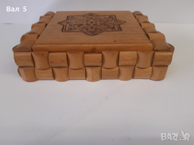 Стара дървена интересна кутия за бижута, снимка 2 - Антикварни и старинни предмети - 52401152