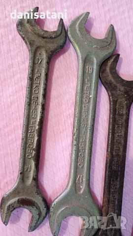 Продавам 30 бр. стари гаечни ключове, снимка 7 - Ключове - 52812534