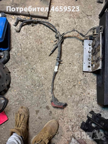 Плюсови клеми комплект за Ауди Audi A8 D4 H4 само за 200лв. 4h0971224ae, снимка 2 - Части - 52536109