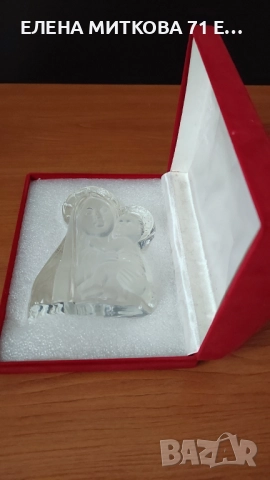 Настолна кристална иконка на Св.Богородица и Младенеца, снимка 2 - Икони - 52697332