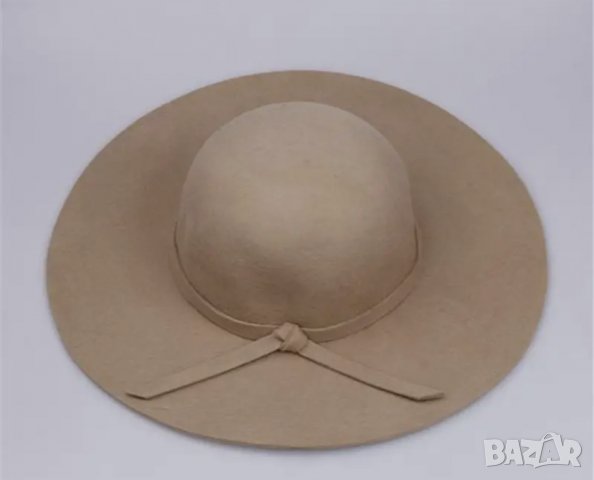 Дамска шапка , снимка 5 - Шапки - 39272577