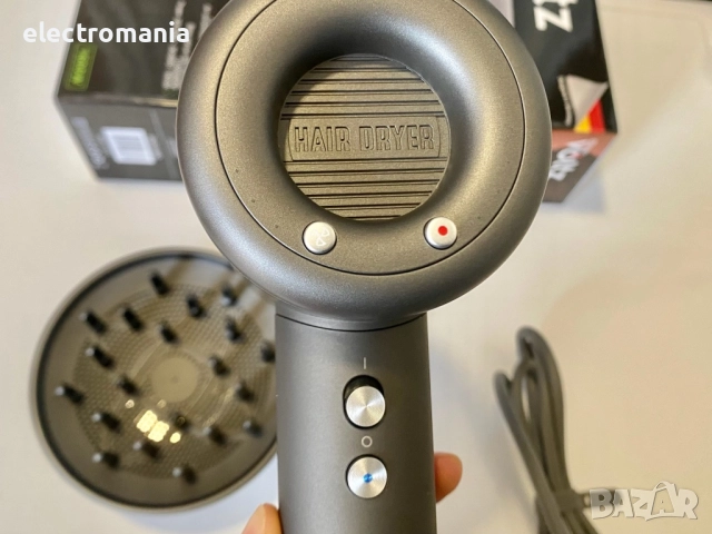 лек и мощен професионален сешоар Voltz OV51100Q, снимка 6 - Сешоари - 52252133