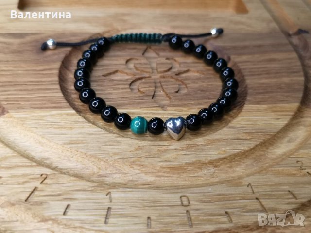Дамска гривна естествени камъни оникс, малахит и сребърно сърце/Любов, снимка 2 - Гривни - 35603923