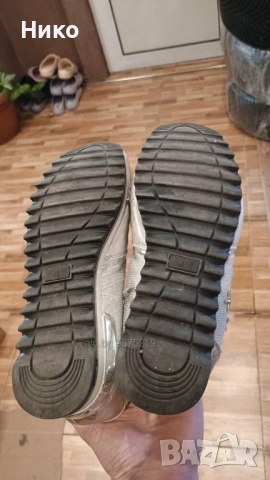 Дамски обувки с брокат и звездички. номер eu40, снимка 4 - Маратонки - 52316257