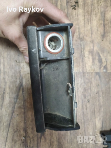 Пепелник за Volkswagen PASSAT (2000 - 2005) , 30830-010BT, снимка 2 - Части - 53457686