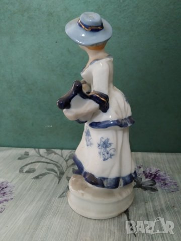 порцеланова статуетка, снимка 2 - Други ценни предмети - 40505873