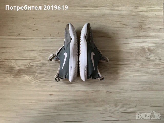Маратонки за момиче Nike - 30 номер, стелка: 19 см, снимка 4 - Детски маратонки - 50608527