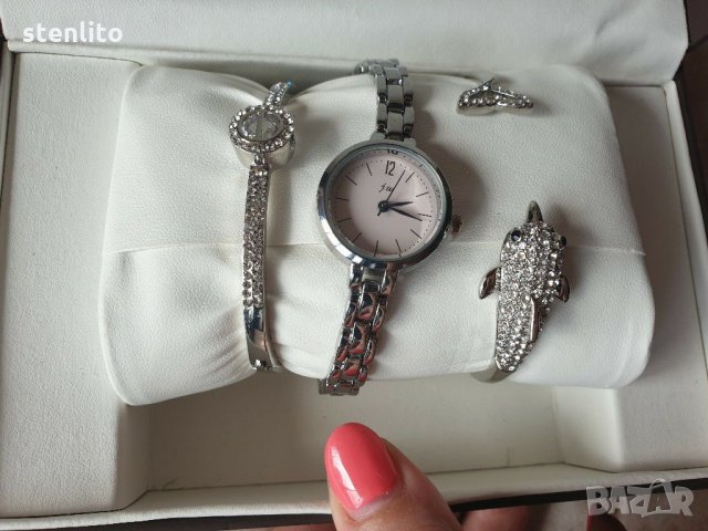 Стилен дамски часовник с 2 гривни, снимка 7 - Дамски - 28794155