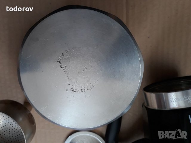 Кафеварка Bialetti 6 чаши, снимка 3 - Кафемашини - 40381836