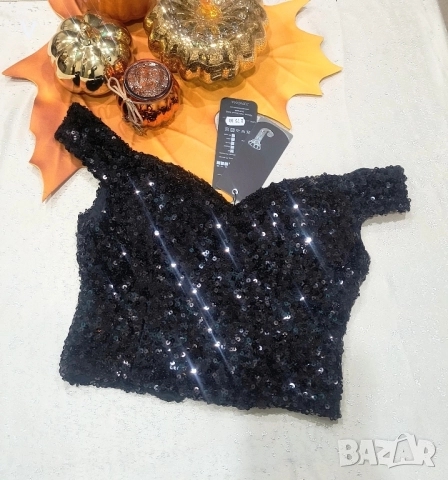 Дрехи Junona Юнона черен блестящ кроп топ бюстие с паднали рамена лачено яке кожен клин 