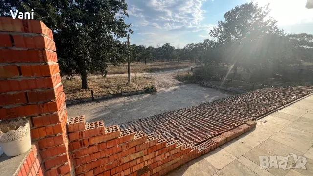 Пред гората двор 900кв с къща на два етажа на 15мин от морето , снимка 12 - Къщи - 48378709