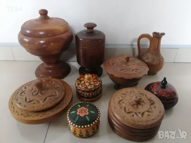 Кръгли дървени кутии 