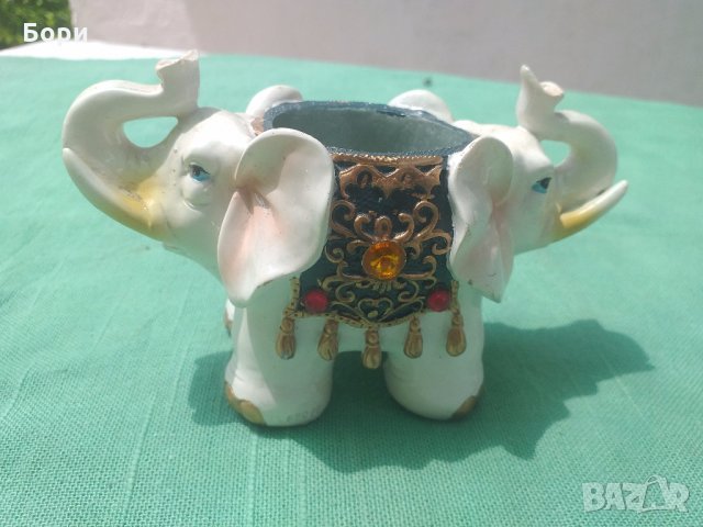 Порцеланов слон поставка,сувенир, снимка 3 - Декорация за дома - 33292776