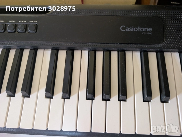 Продава синтезатор Casio CT-S300 и пиано състейн педал M-audio SP-2