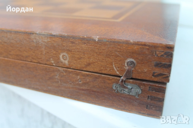 Стара кутия за ''Шах и Табла'', снимка 6 - Други ценни предмети - 51824994