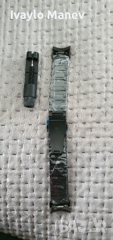 Титаниева каишка за часовник Samsung galaxy watch 4, снимка 2 - Смарт часовници - 37606878