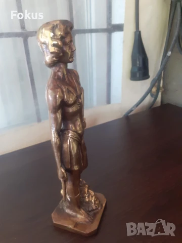 Невероятна стара бронзова статуетка фигура - Давид и Голиат, снимка 3 - Антикварни и старинни предмети - 51043363