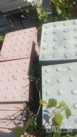 ПЛОЧКИ тротоарни 30х30см. ВТОРО качество, бетонни сиви и цветни.. Имаме с различни шарки, орнаменти , снимка 5 - Строителни материали - 52029668