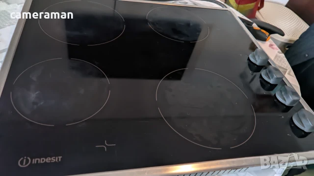 Стъклокерамичен плот Indesit