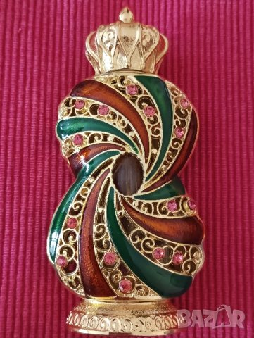 Шише от дамски парфюм Tanasuk Haramain. 