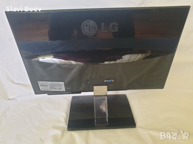 Монитор LG 18,5", снимка 2 - Монитори - 40520608