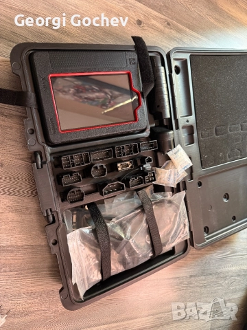 Автомобилна диагностика Launch X431V