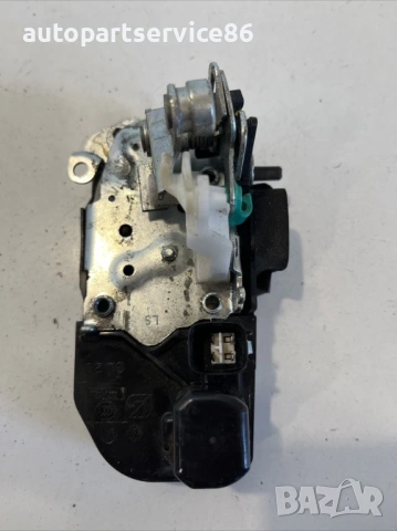 Механизъм за заключване на задна лява врата за Jeep Commander (2010) , снимка 2 - Части - 53592052