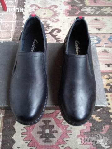 лот чисто нови дамски обувки