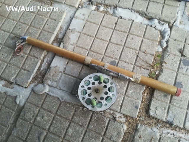 Стара въдица с макара