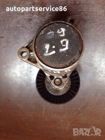 Обтегач на ремъка за KIA Carnival 2.9 CRDi (2008) F233588, снимка 2 - Части - 53452575