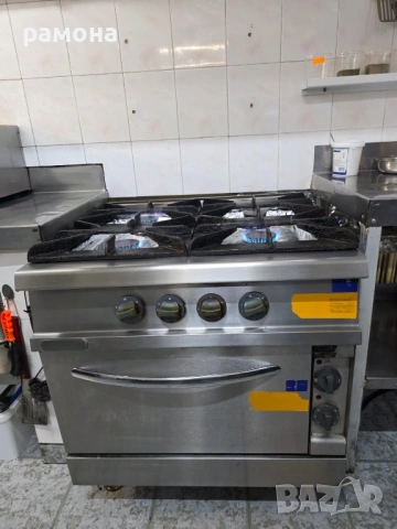 Професионална печка с 4-ри котлона