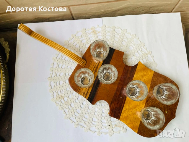 Красива цигулка с 6 чаши за ш0тове от Англия, снимка 5 - Антикварни и старинни предмети - 53587921