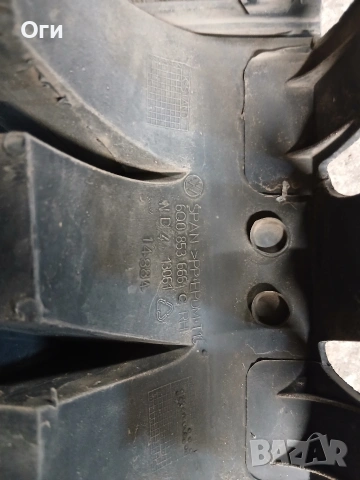 Решетки в предната броня за Фолксваген Поло 9N 01-06г., снимка 3 - Части - 53511929