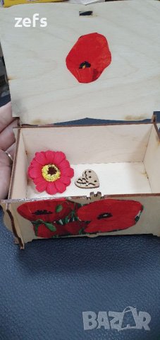 Дървена кутия за "съкровища " с дървено сърчице и ароматно сапунено цвете , снимка 6 - Романтични подаръци - 39876841