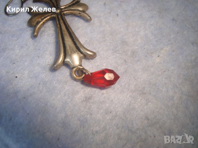 ПОСРЕБРЕНА АРТ КРЪСТОВИДА ОБЕЦА с ЧЕРВЕНО ФАСЕТИРАНО КРИСТАЛЧЕ ПОДХОДЯЩА и за ВИСУЛКА МЕДАЛЬОН 10908, снимка 6 - Обеци - 36903378