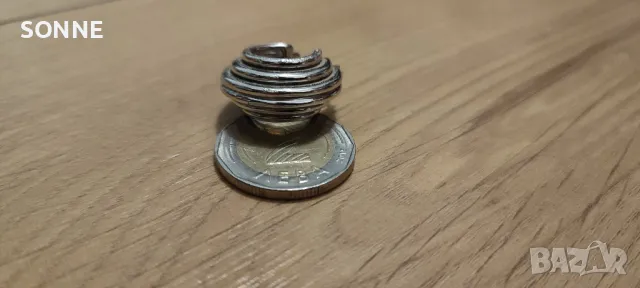 MISSOMA обеци с обръч и хълбоци дизайн от Lucy Williams, снимка 5 - Обеци - 48434812